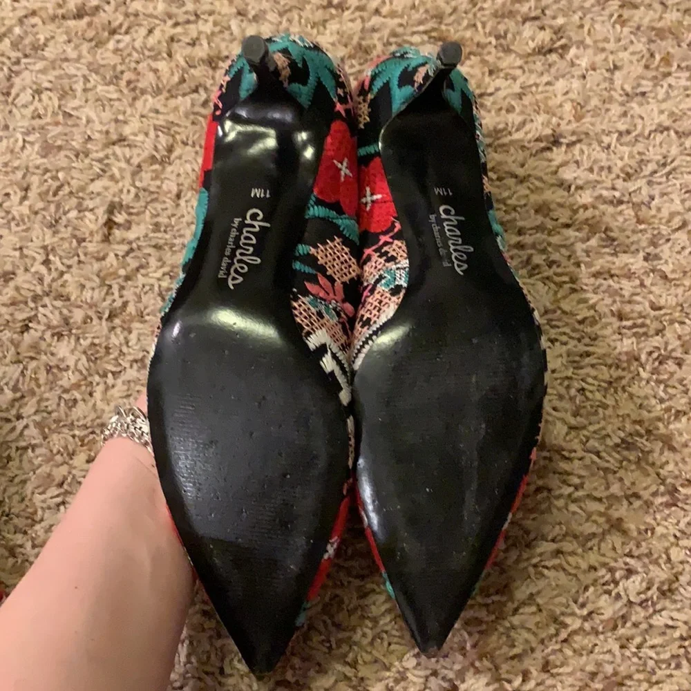 Charles by Charles David Addie multi floral 11 - Picture 2 of 8